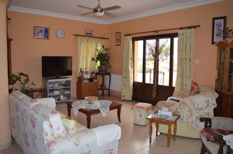 Huis in Perivolia, Larnaca 10033785