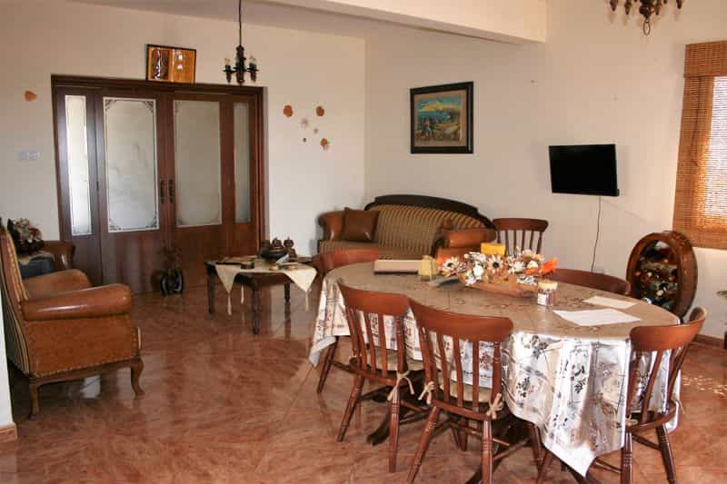 Haus im Xylofagou, Larnaka 10033790