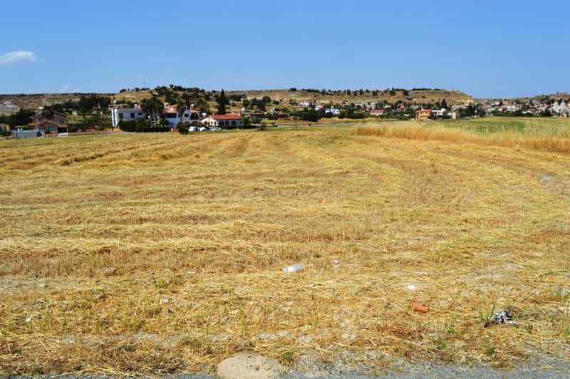 Tanah dalam Voroklini, Larnaka 10033792