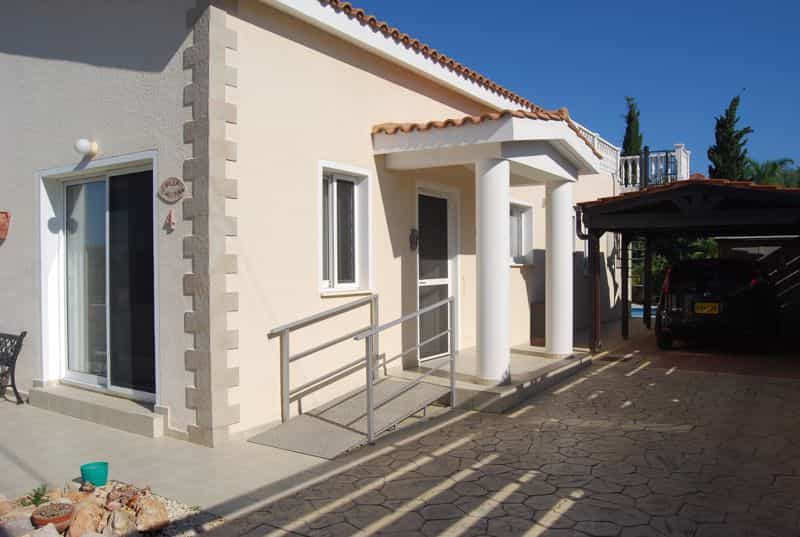 rumah dalam Pegeia, Pafos 10033811