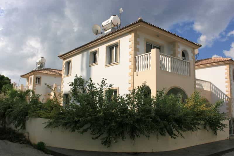 房子 在 阿依纳帕, 阿莫霍斯托斯 10033875
