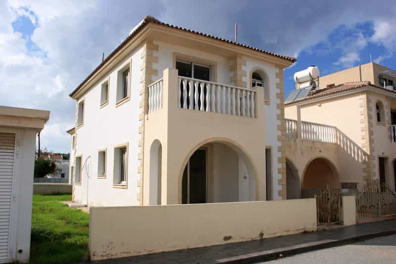 房子 在 阿依纳帕, 阿莫霍斯托斯 10033875