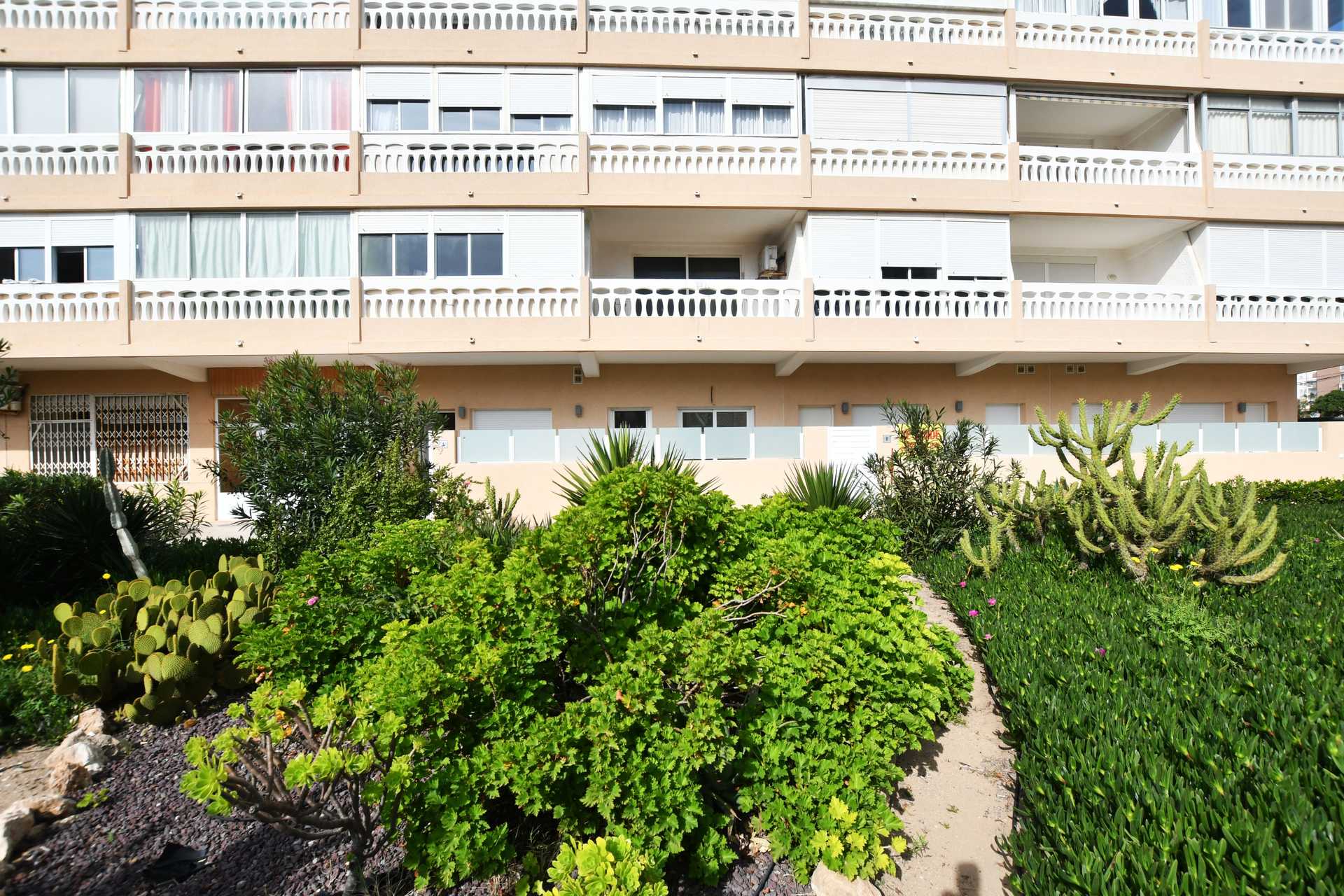 Condominium in Torrelamata, Valencia 10033916