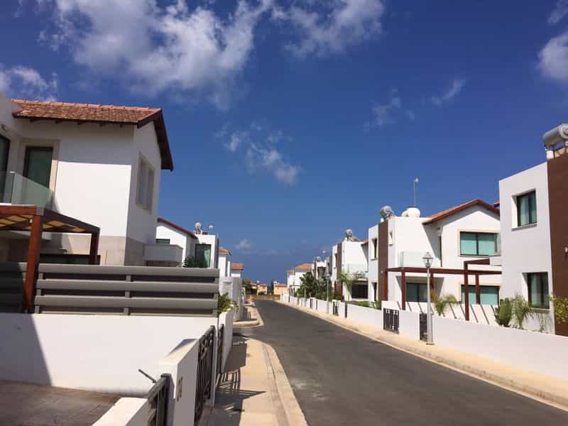 House in Ayia Triada, Famagusta 10033970