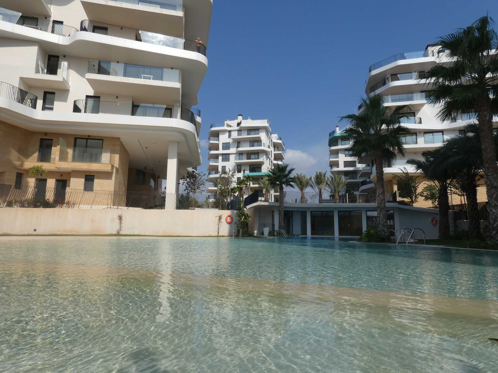 Condominium in Villajoyosa, Valencia 10034093