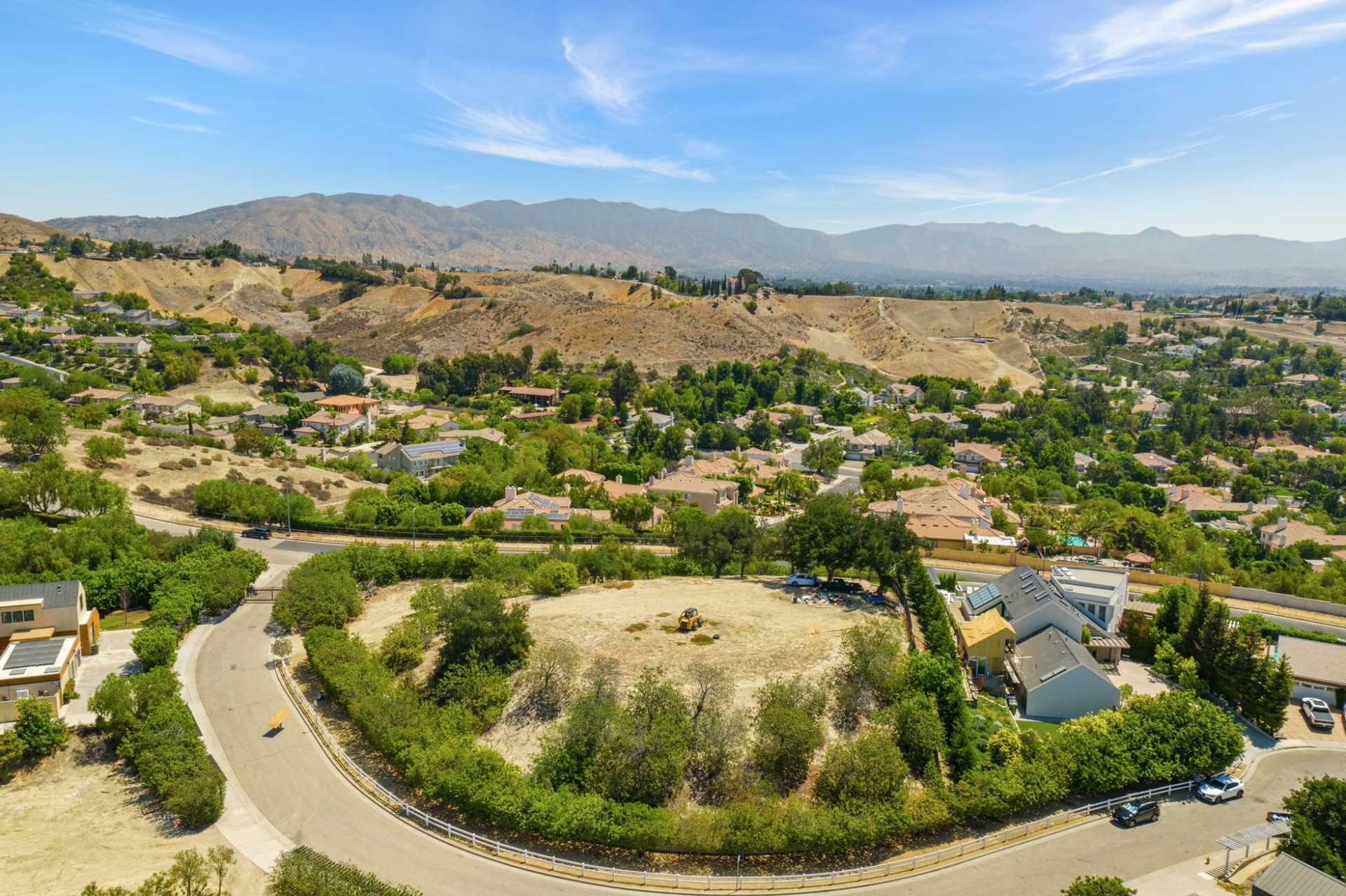 Hus i Granada Hills, California 10034291