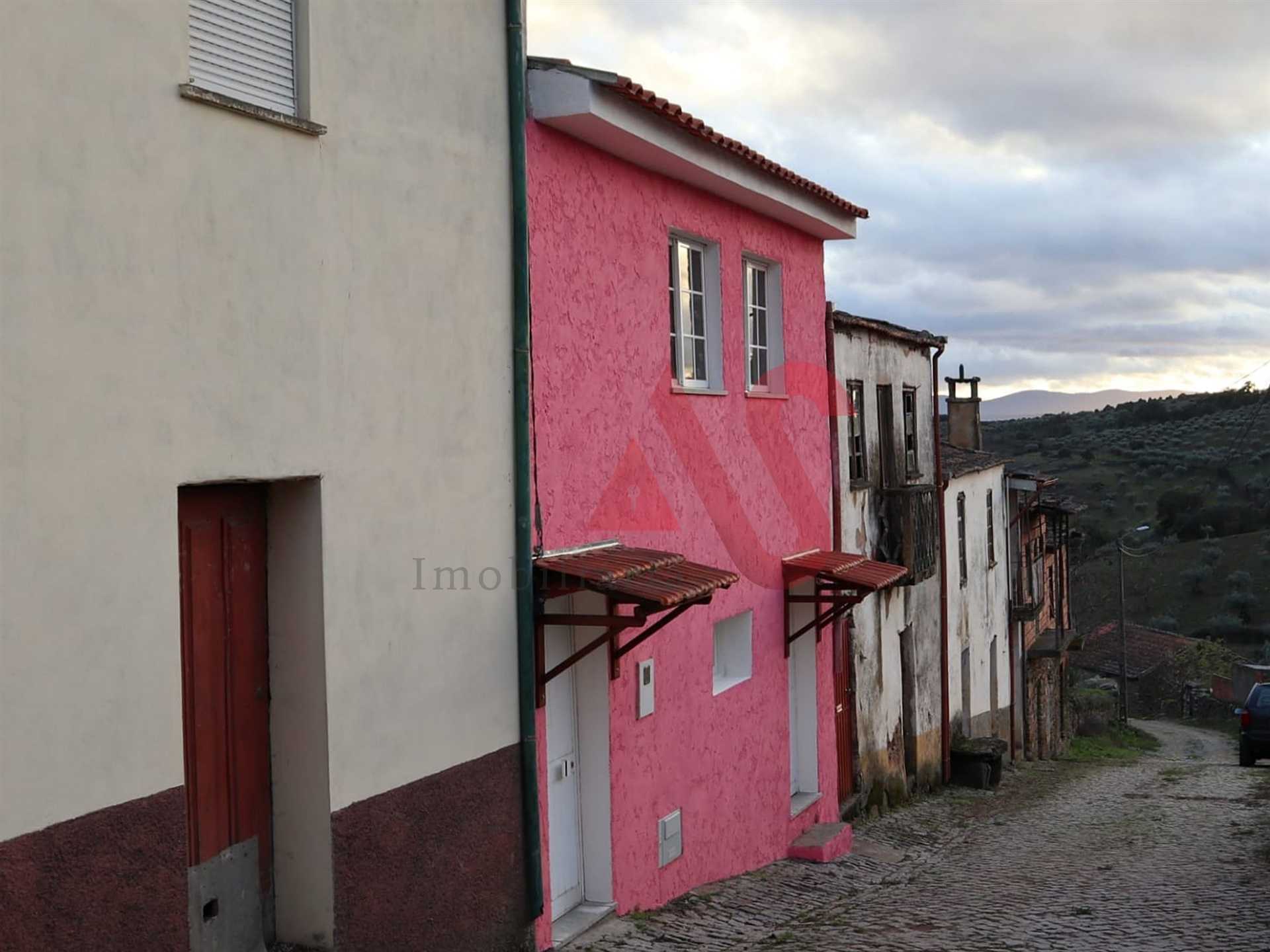 Dom w Alfandega Da Fe, Braganca 10034426