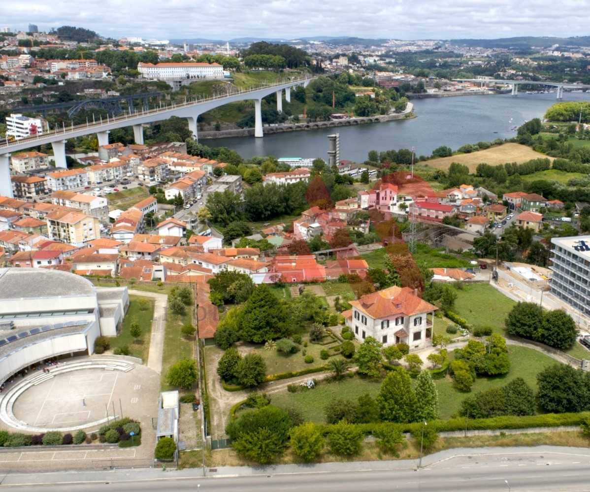 Huis in VIla Nova De GaIa, Porto 10034596