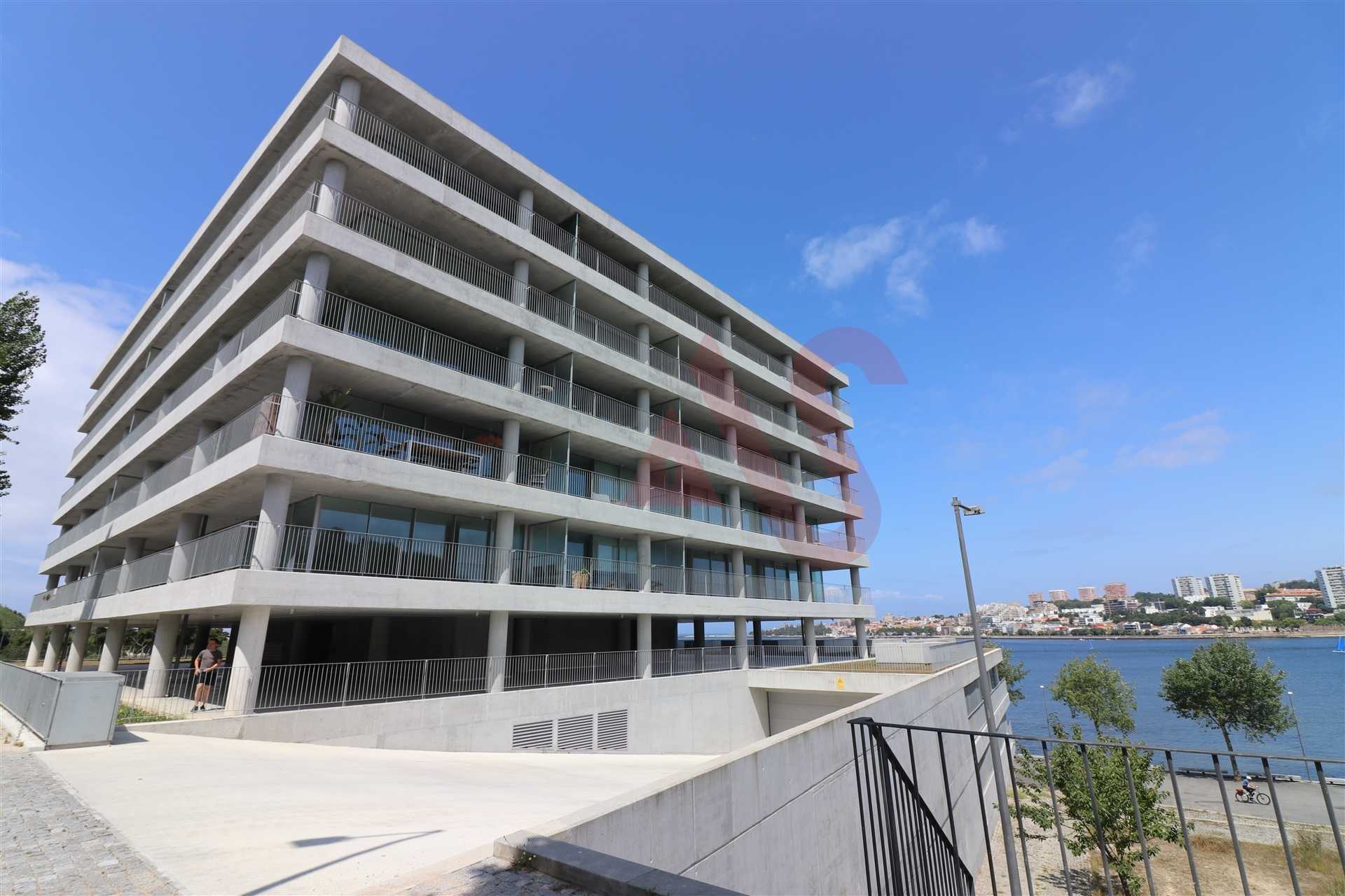 Condominium dans Raza de Cima, Porto 10034615