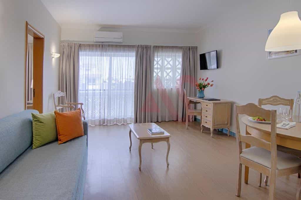 Condominium in Albufeira, Faro 10034704