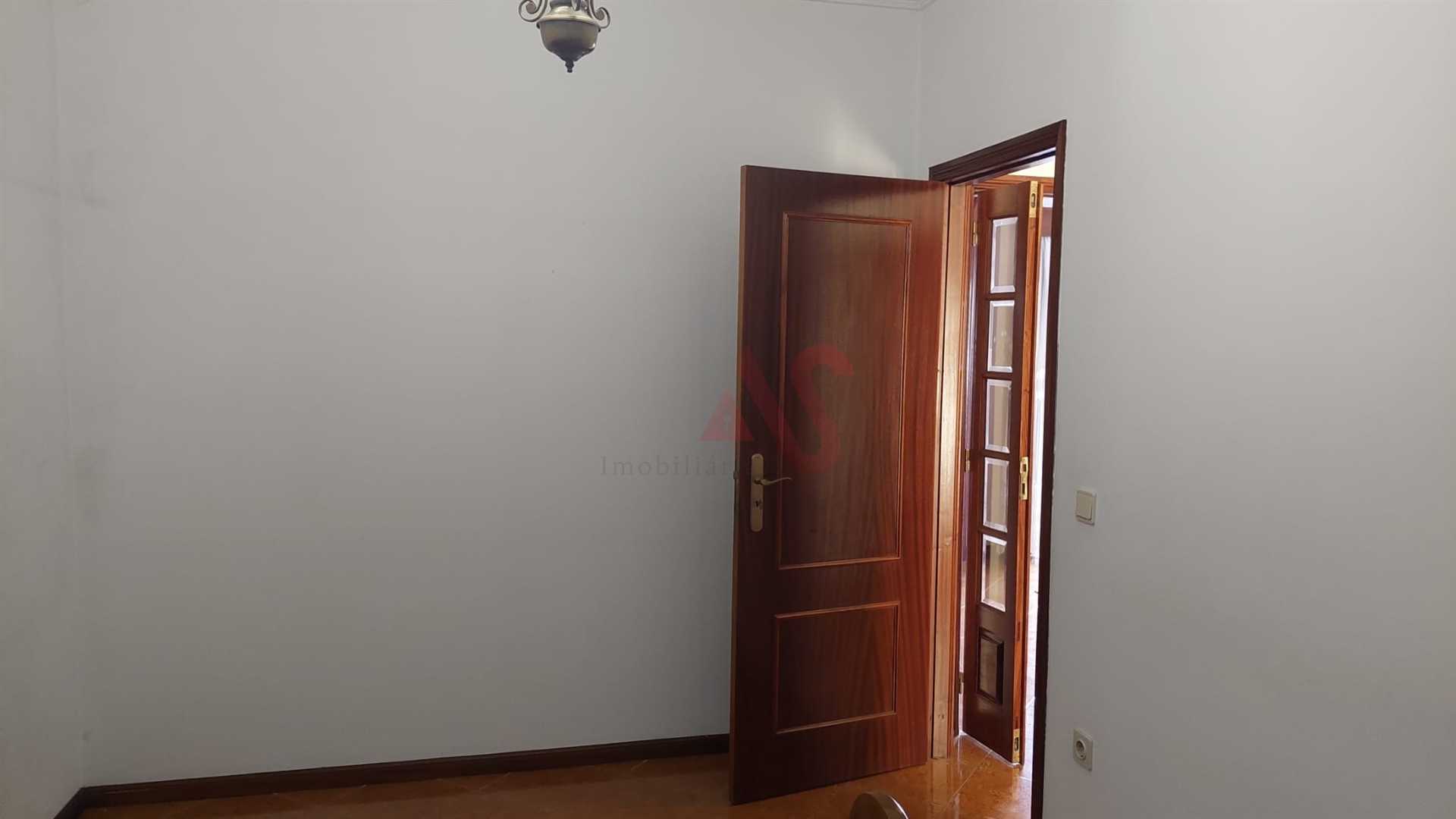 Dom w VIla Nova De FamalIcao, Braga 10034730