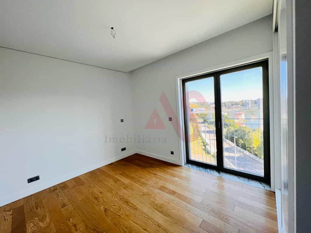 Condominium in Porto, Porto 10034768