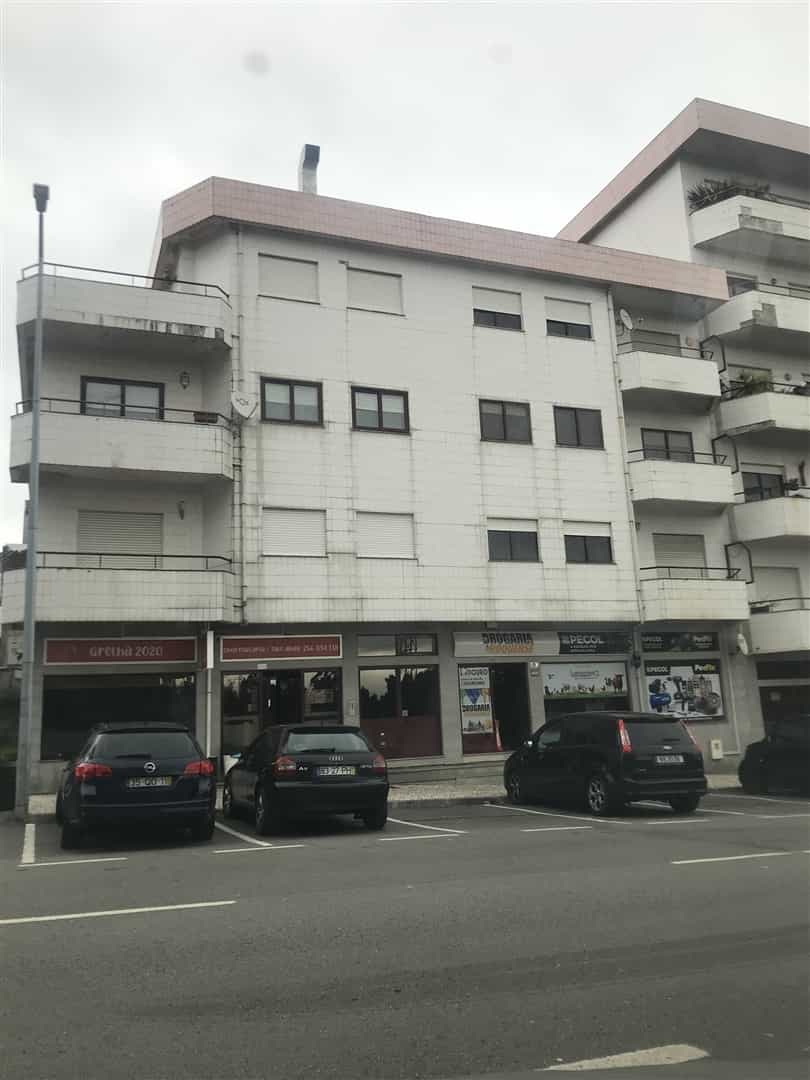 Condominium in Figueiredo, Aveiro 10034838