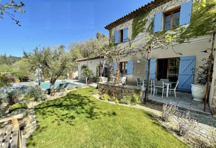 casa no La Motte, Provença-Alpes-Costa Azul 10036135