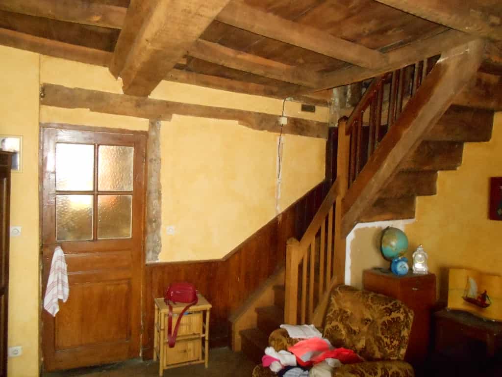 σπίτι σε Saint-Hilaire-du-Harcouet, Νορμανδία 10036168