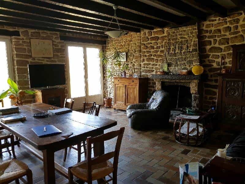 rumah dalam Laignelet, Bretagne 10036235