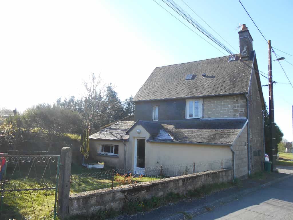Hus i Le Neufbourg, Normandie 10036273