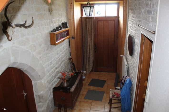 σπίτι σε Villefagnan, Charente 10036287