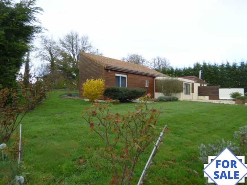 Huis in Saint-Cyr-en-Pail, Pays de la Loire 10036306