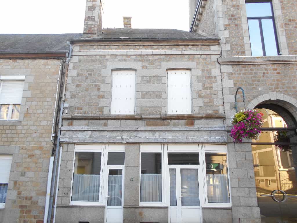House in Sainte-Marie-du-Bois, Normandie 10036347