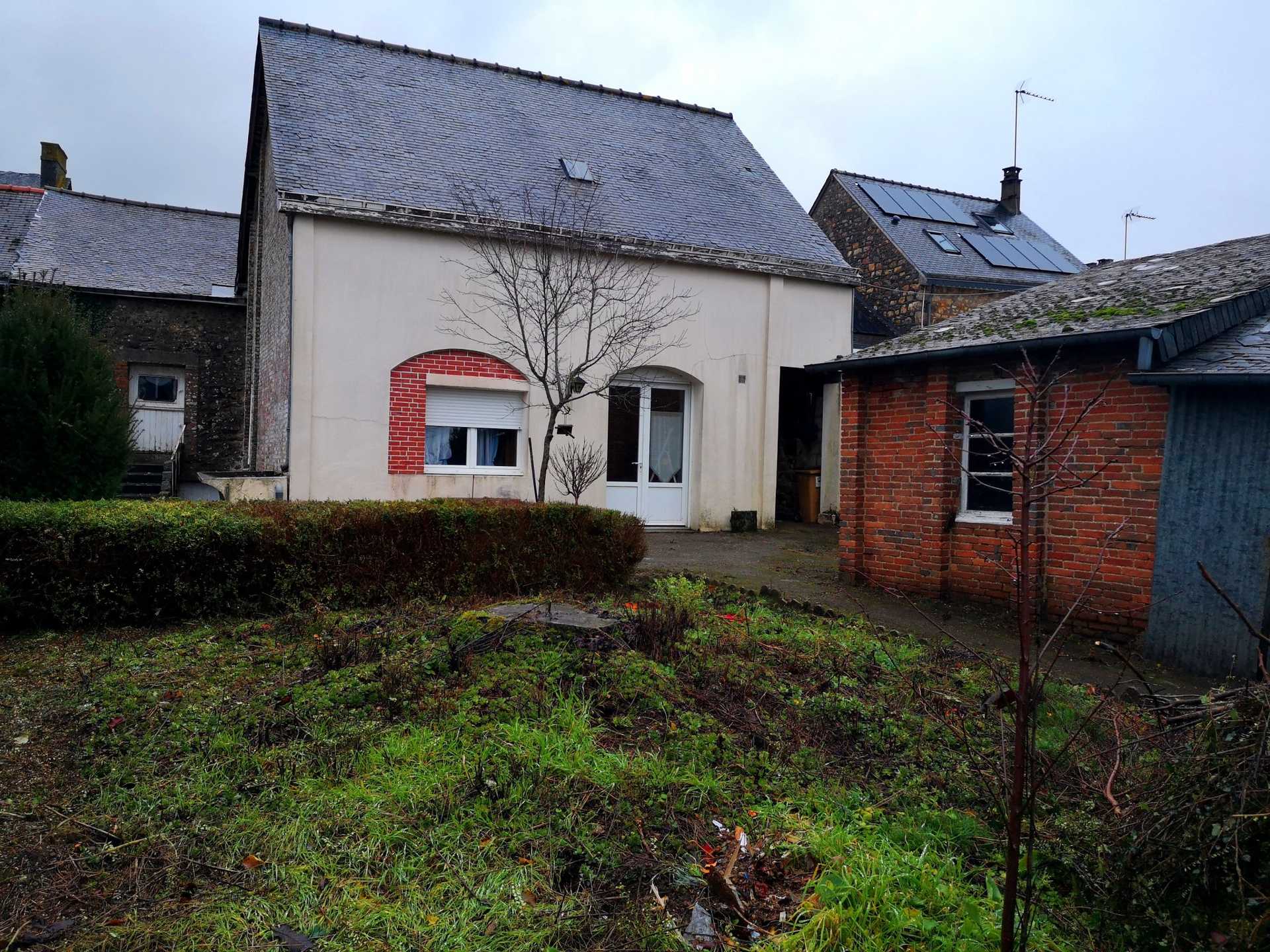 Rumah di Saint-Georges-Buttavent, Mayenne 10036401
