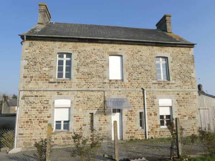 rumah dalam Sainte-Marie-du-Bois, Normandie 10036432
