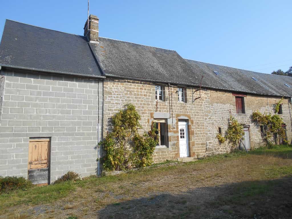 House in Sainte-Marie-du-Bois, Normandie 10036469