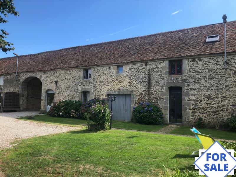Dom w Conde-sur-Sarthe, Orne 10036478