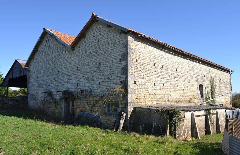 House in Bioussac, Nouvelle-Aquitaine 10036501