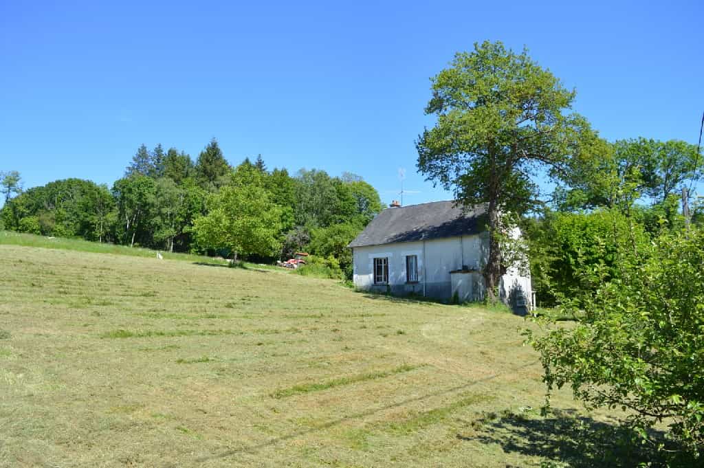 Hus i Chateauneuf-la-Foret, Nouvelle-Aquitaine 10036511
