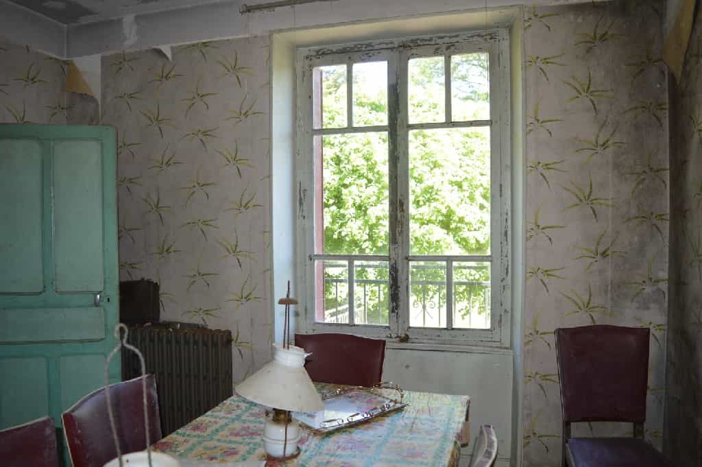 loger dans Chateauneuf-la-Foret, Haute-Vienne 10036511