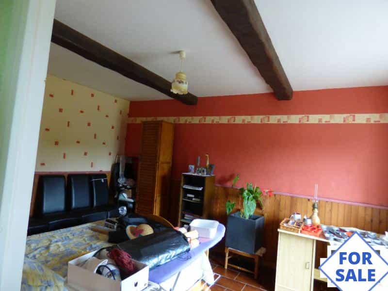 Casa nel Saint-Cyr-en-Pail, Mayenne 10036541