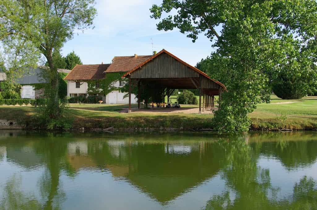 жилой дом в Ceron, Bourgogne 10036674