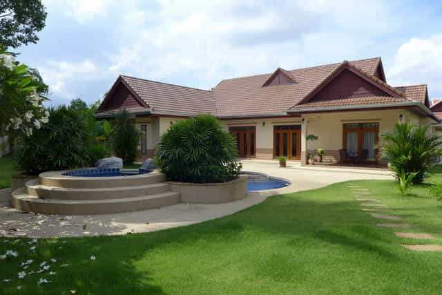 House in Ban Nong Huaraet, Chon Buri 10036854