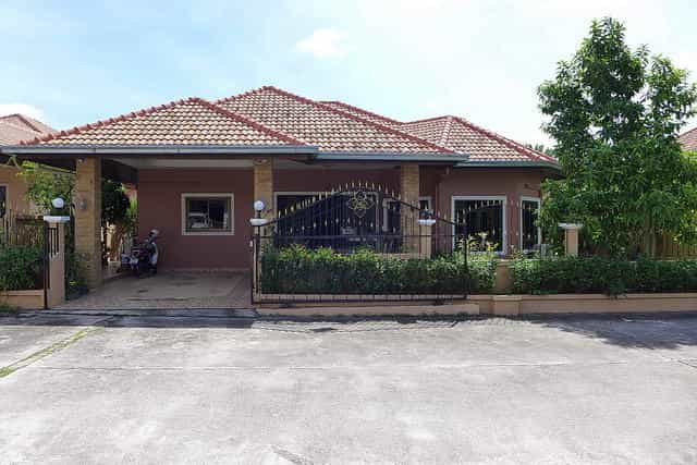 Huis in Ban Pakthang Khao Ta Lo, Chonburi 10036915