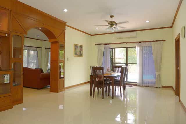 Huis in Ban Bo Ta Sing, Chonburi 10036945
