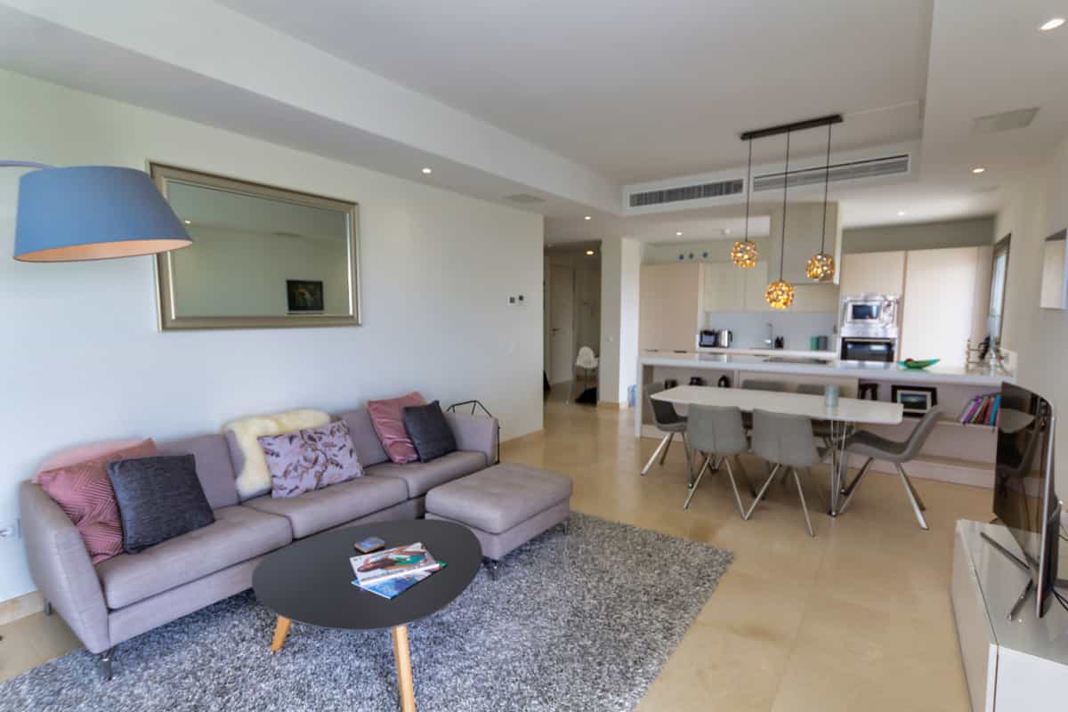 Condominium in Casares, Malaga 10037098