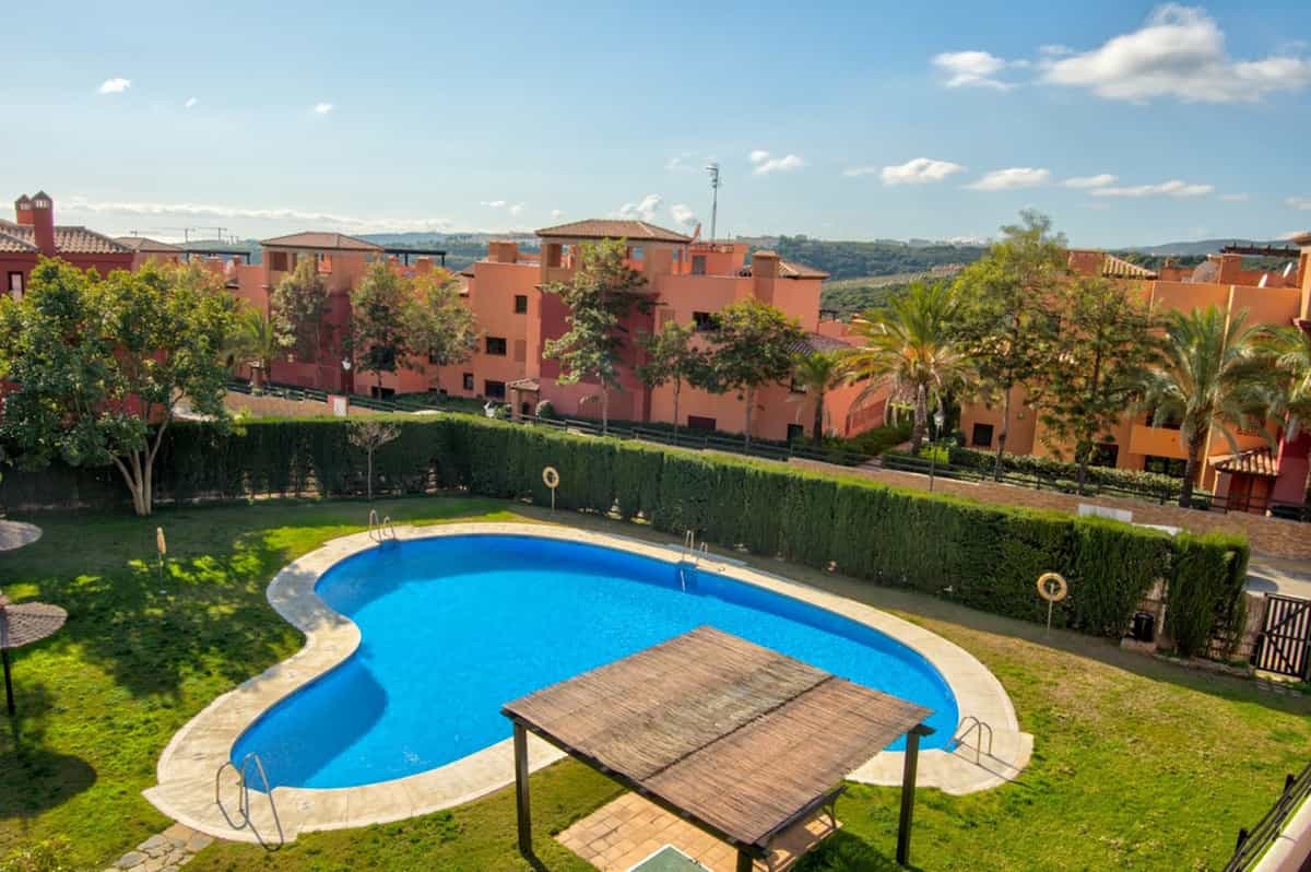 Condominium in San Luis de Sabinillas, Andalusië 10037219