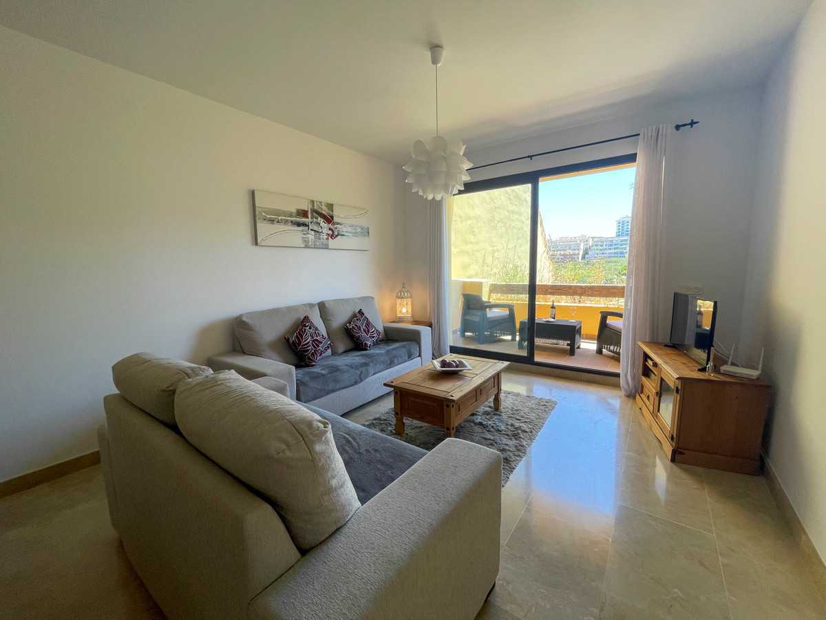 Condominium in La Duquesa, Malaga 10037435