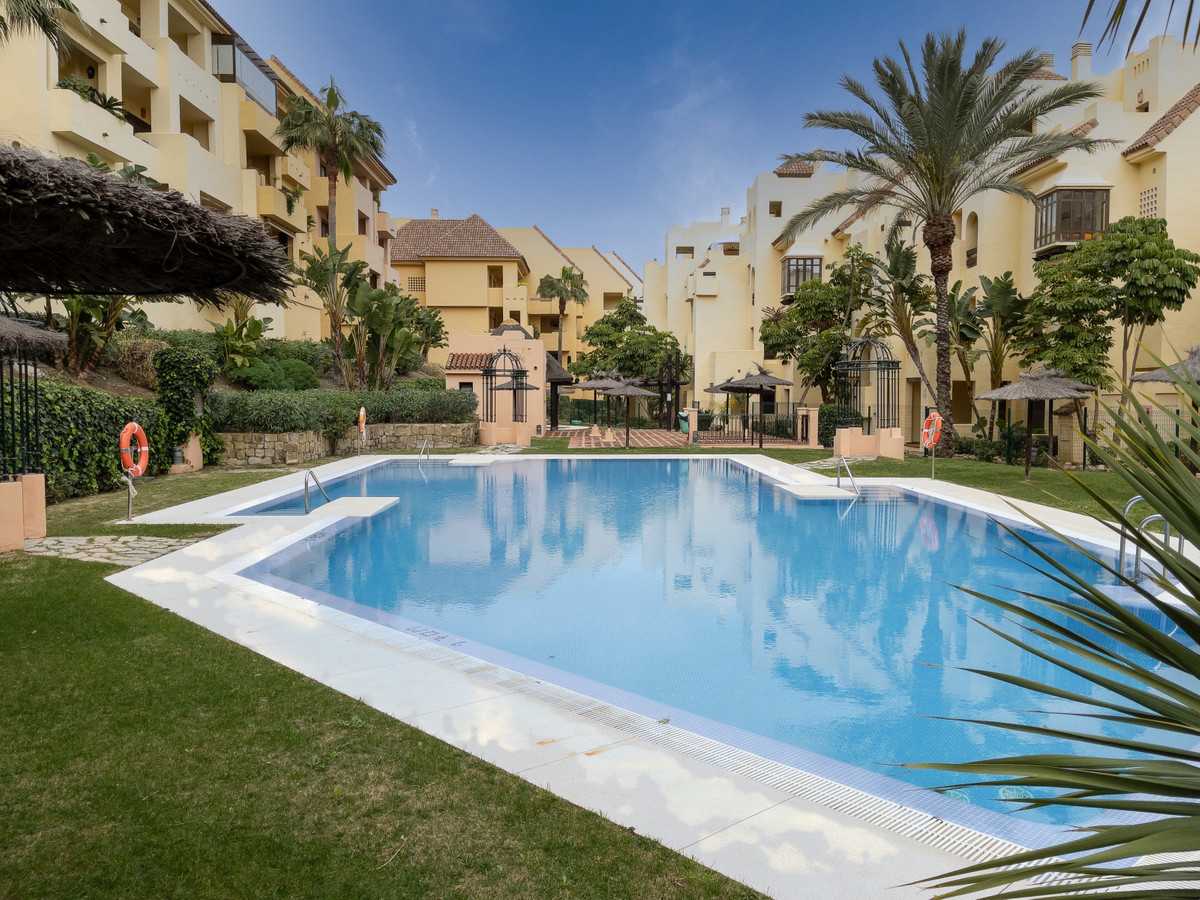 Condominium in Castillo de Sabinillas, Andalusia 10037435