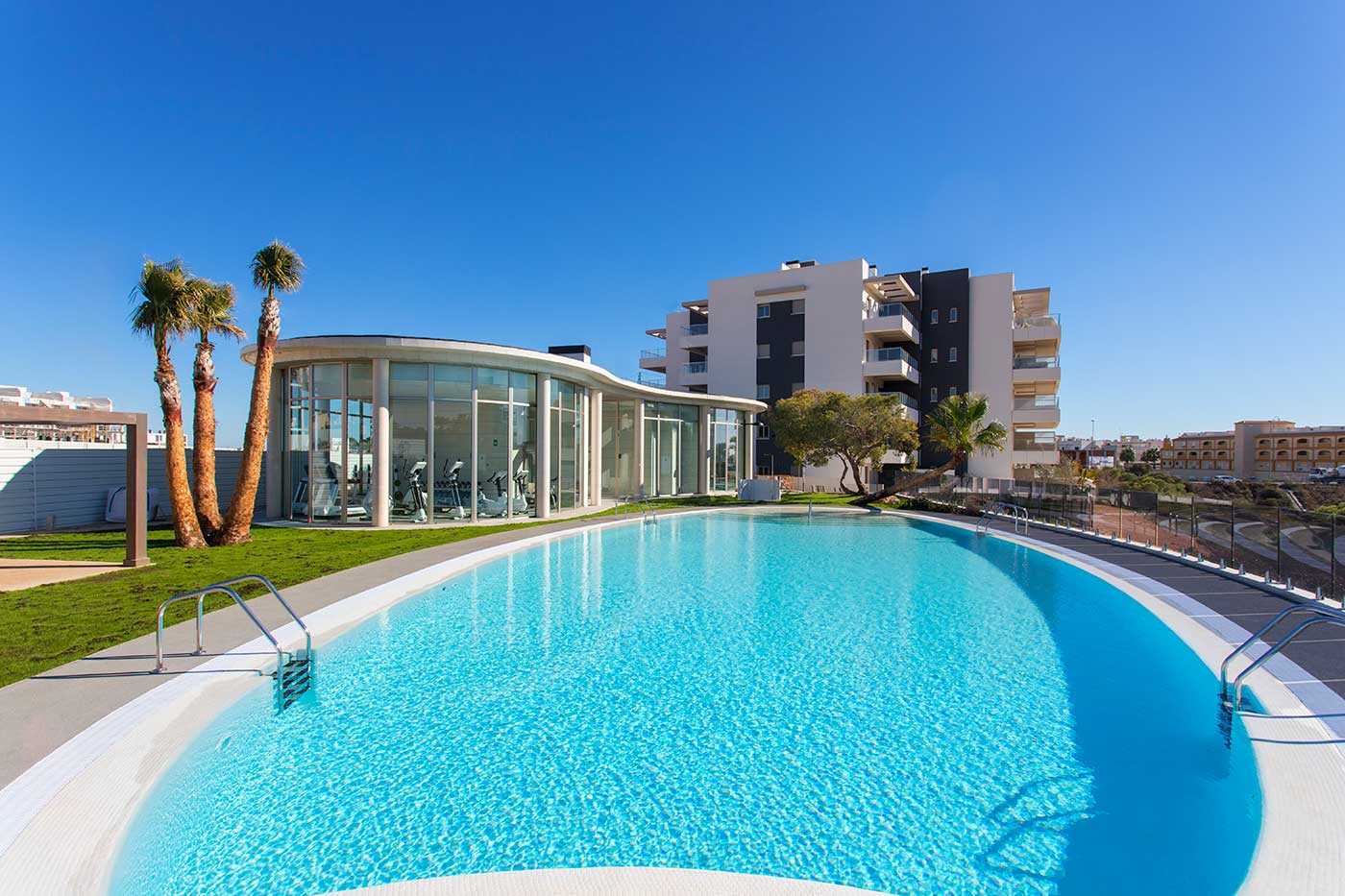 Condominium in La Zenia, Alicante 10037576