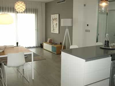 Condominium in Pilar de La Horadada, Alicante 10037588