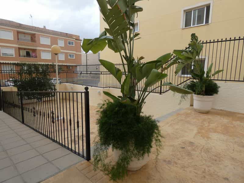 Condominium dans Formentera Del Segura, Alicante 10037592