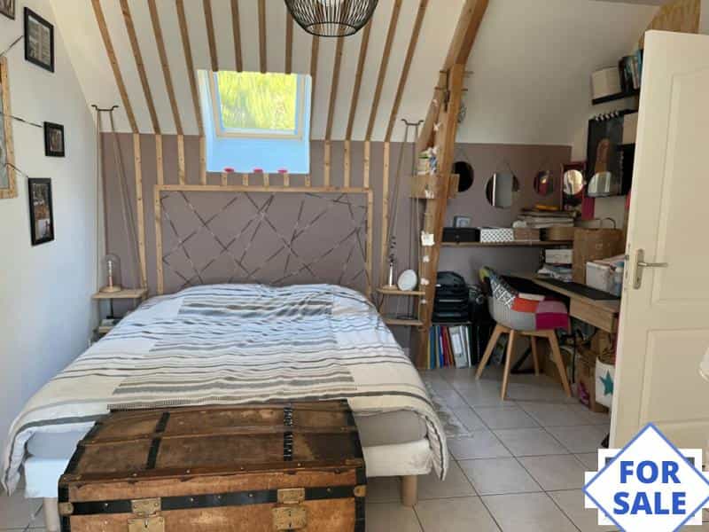 Dom w Conde-sur-Sarthe, Orne 10038480