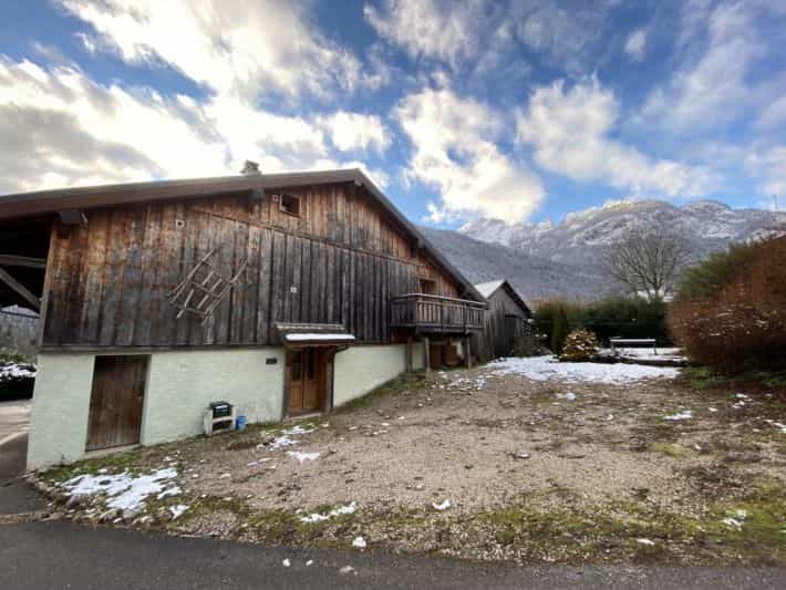 House in Le Biot, Haute-Savoie 10038493