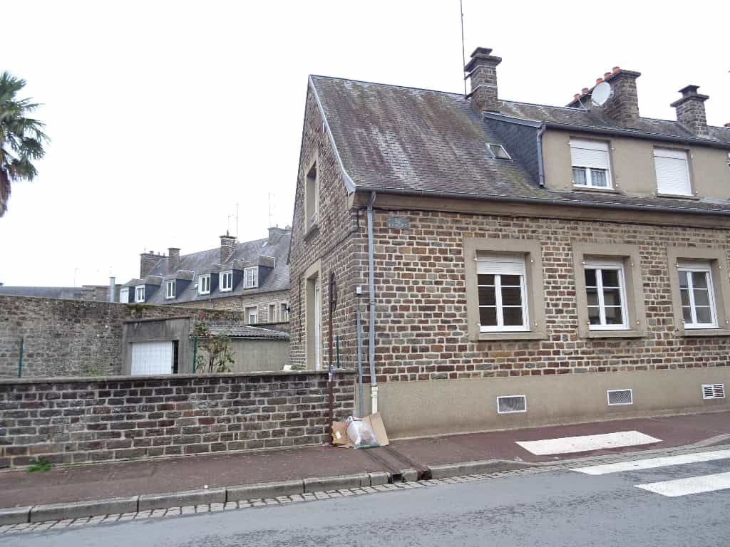 rumah dalam Saint-Hilaire-du-Harcouet, Normandie 10038667