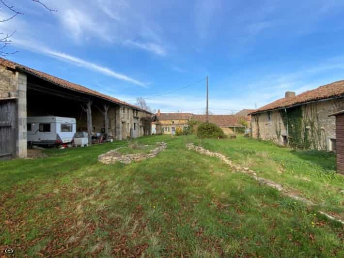 House in Champagne-Mouton France,  10038708
