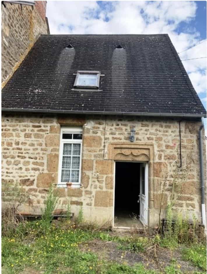 Talo sisään Saint-Loup-du-Gast, Pays de la Loire 10038729