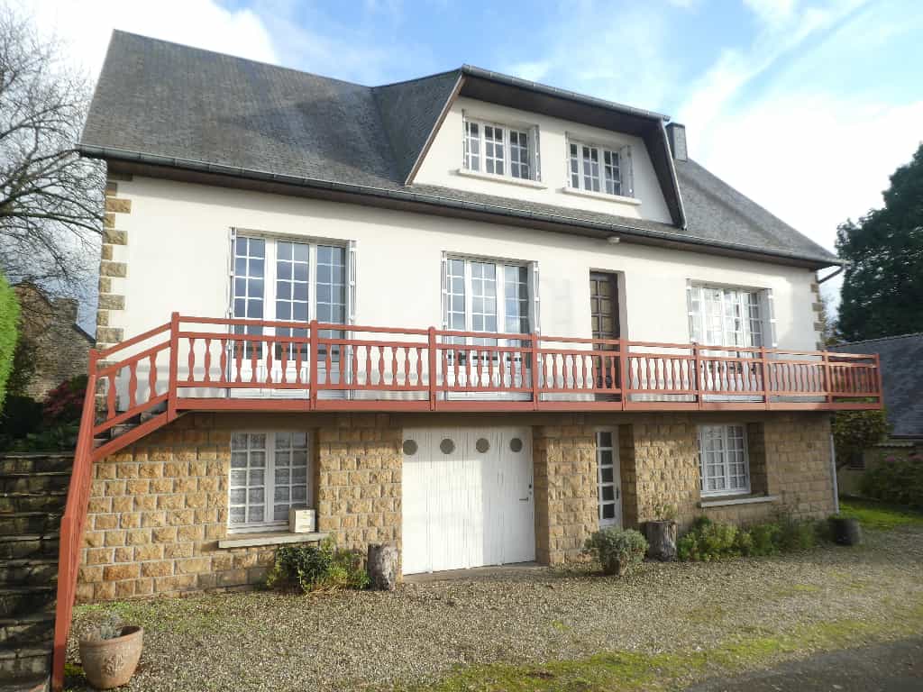 Hus i Juvigny-le-Tertre, Normandie 10038775