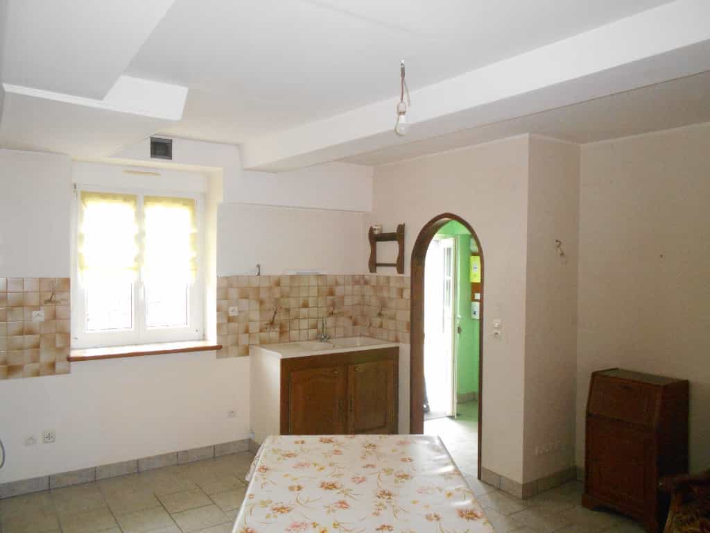 House in Mantilly, Orne 10038866
